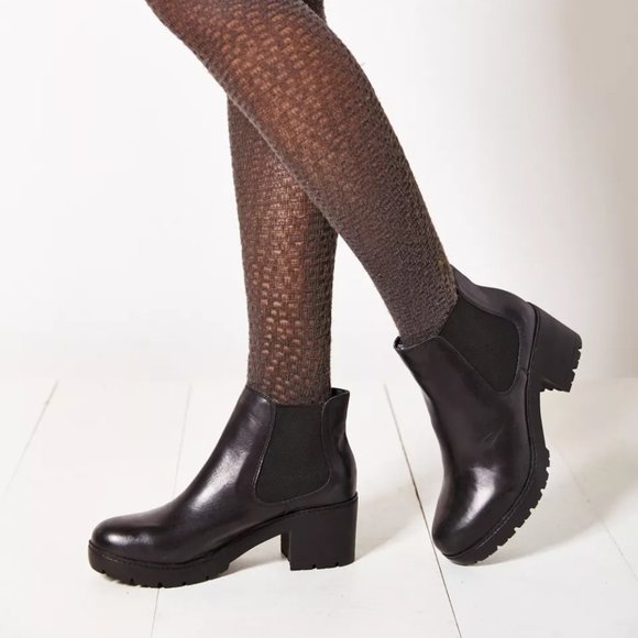 Steve Madden Shoes - Steve Madden Rumi Chelsea ankle boots size 6.5
